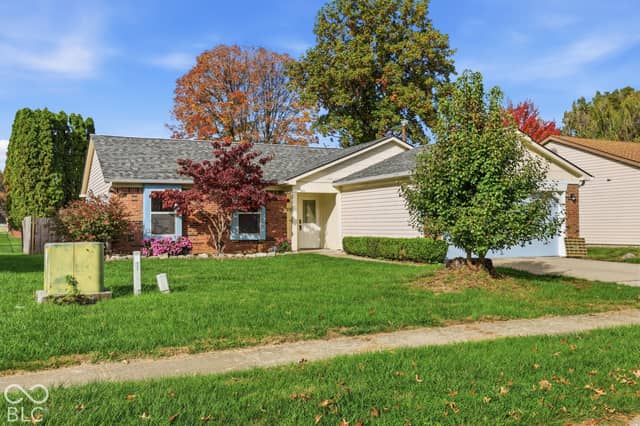 8220 Parsley Lane, Indianapolis, IN 46237, photo 3 of 23