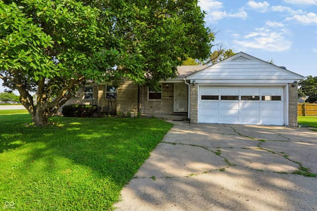 506 Lawrence Avenue, Indianapolis, IN 46227, photo 4 of 40