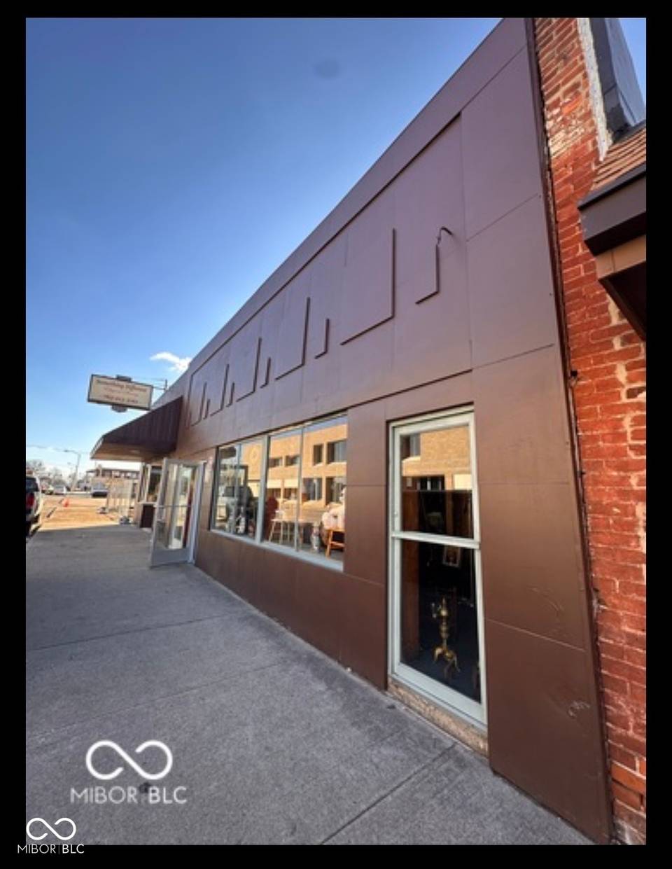 1213 Main Street, Anderson