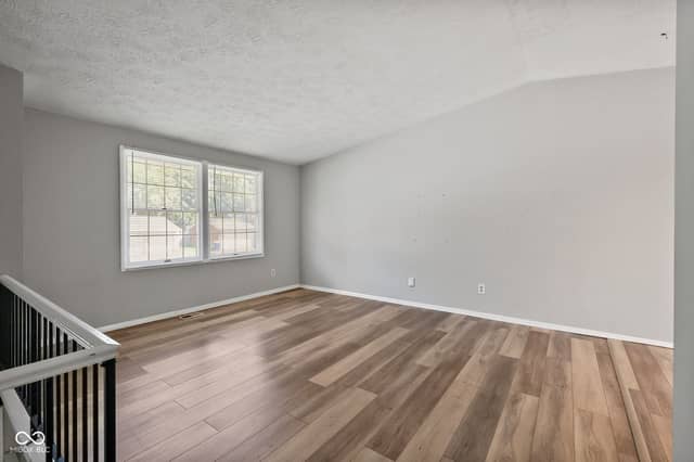 10401 Mercury Drive, Indianapolis, IN 46229, photo 5 of 37