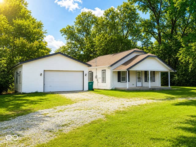 1132 N Michigan Road, Shelbyville, IN 46176, photo 2 of 17