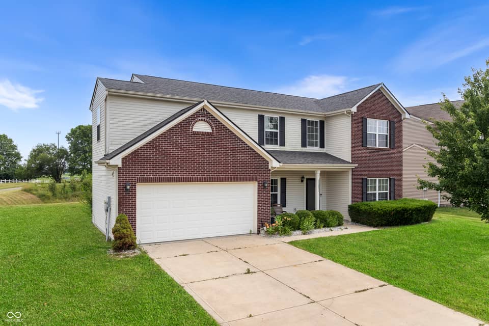11851 Fawn Crest, Indianapolis, IN 46235, photo 1 of 35