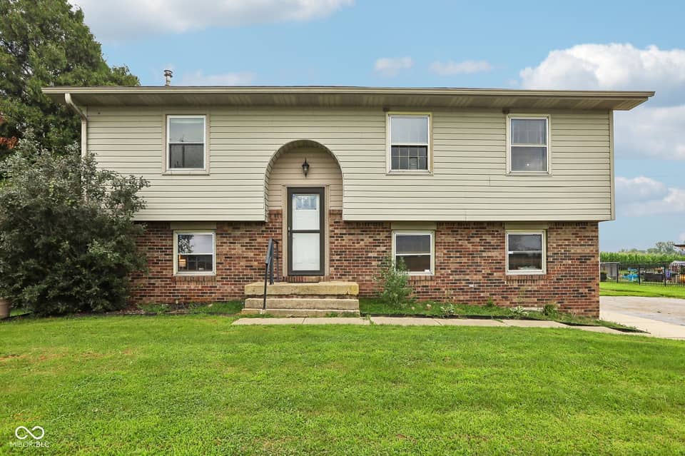 7180 N 400 W, Fairland