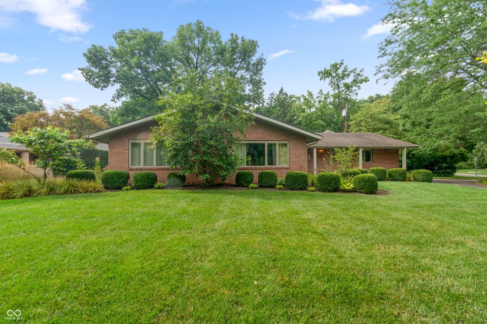 806 N Briar Road, Muncie, IN 47304, photo 1 of 25