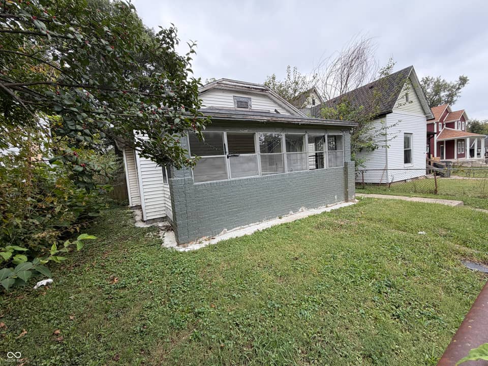 2437 N Dearborn Street, Indianapolis, IN 46218, photo 1 of 2