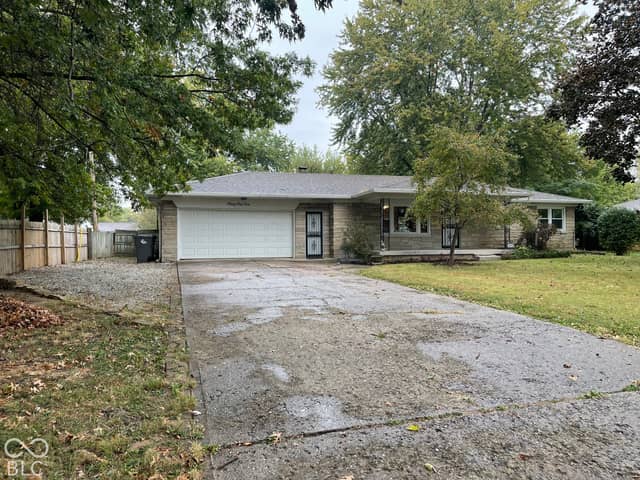 4110 Floyd Drive, Indianapolis, IN 46221, photo 2 of 47