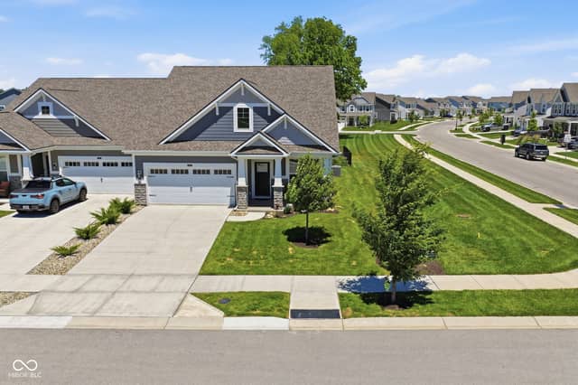 16646 Cattle Hollow Lane, Noblesville, IN 46060, photo 2 of 47