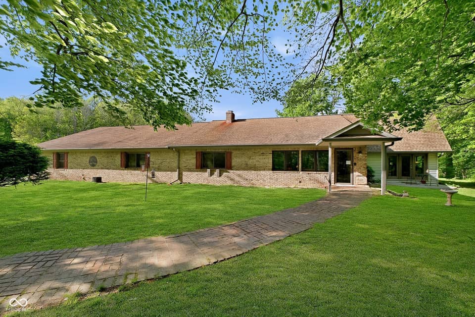 2594 E Traction Road, Crawfordsville