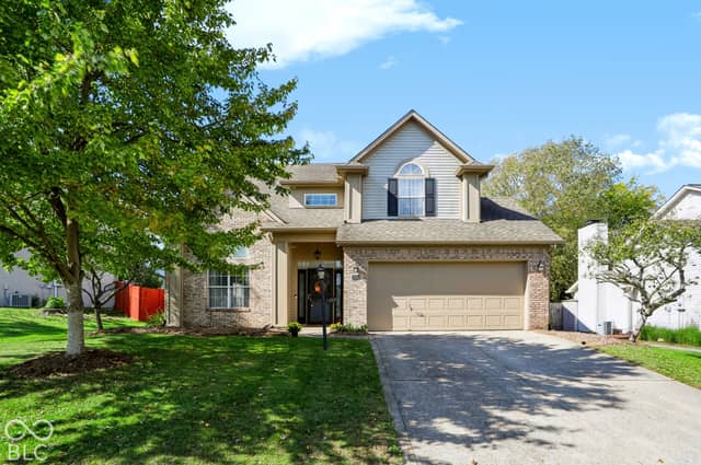 1486 Derbyshire Drive, Greenwood, IN 46143, photo 2 of 33