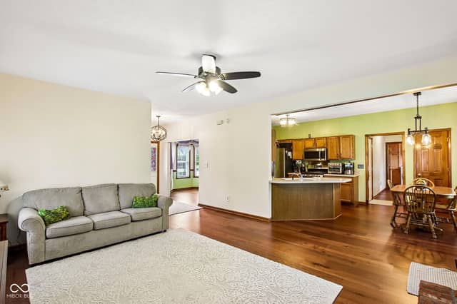 8344 Hunters Meadow Court, Indianapolis, IN 46259, photo 5 of 56