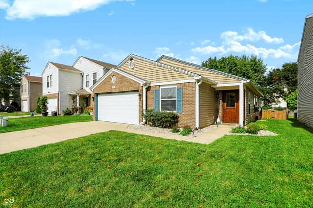 740 Wheatgrass Drive, Greenwood, IN 46143, photo 2 of 25