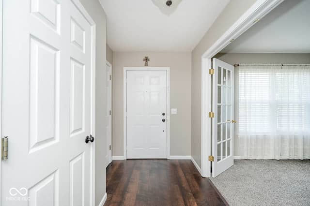 5067 Clay Creek Lane, Plainfield, IN 46168, photo 5 of 35