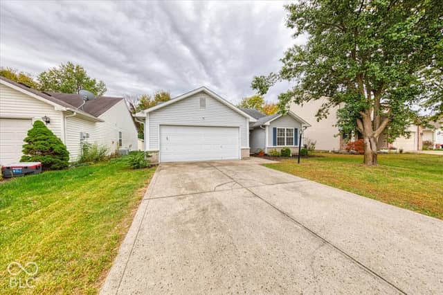 6405 Lonestar Drive, Indianapolis, IN 46237, photo 4 of 26
