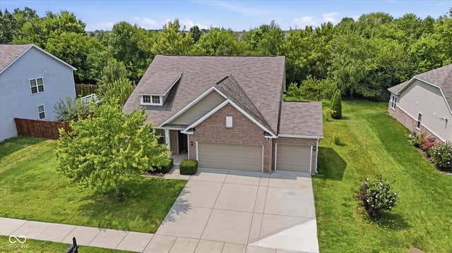 8922 N Springview Drive, McCordsville, IN 46055, photo 3 of 37