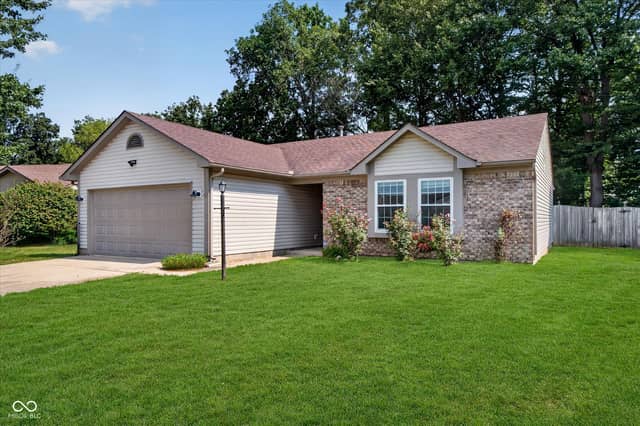 7449 Grandview Drive, Avon, IN 46123, photo 3 of 35