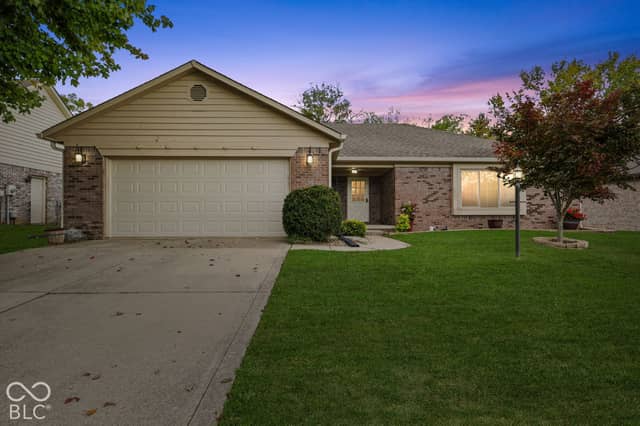 6914 Kirkwood Club Drive, Indianapolis, IN 46241, photo 2 of 37