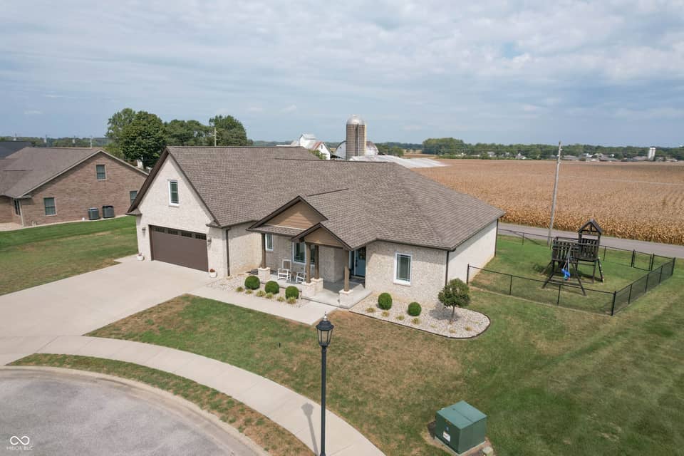 3522 Castlerock Ct., Seymour