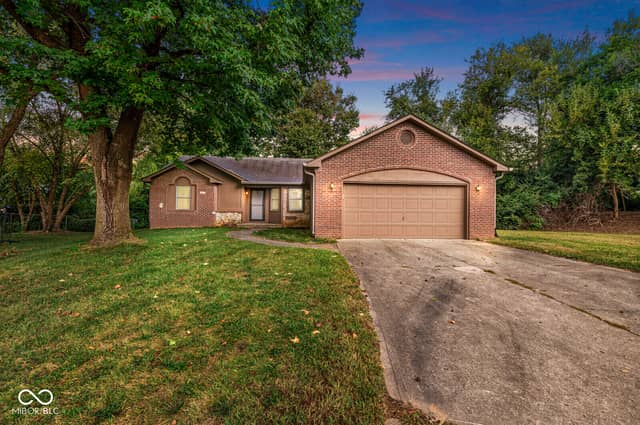 1360 Boone Court, Indianapolis, IN 46217, photo 3 of 39