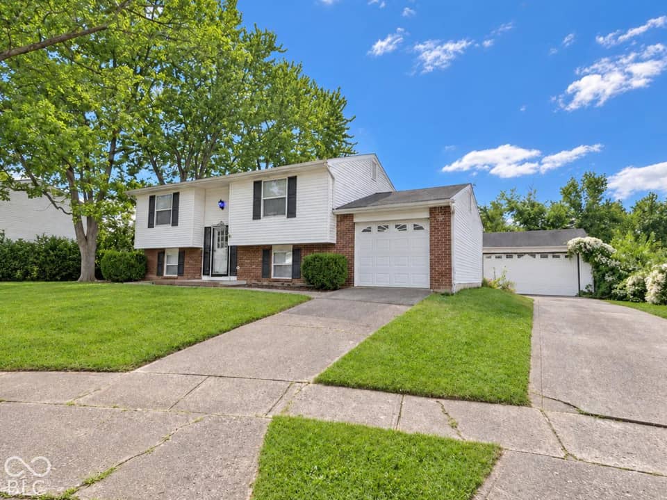 9033 Caminito Court, Indianapolis