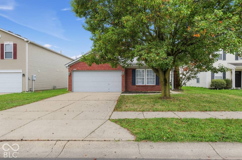 10335 Carrington Way, Indianapolis, IN 46234, photo 1 of 15