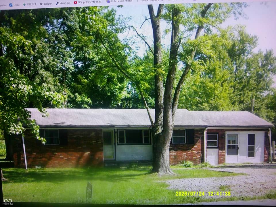 1160 E Us Highway 50, North Vernon
