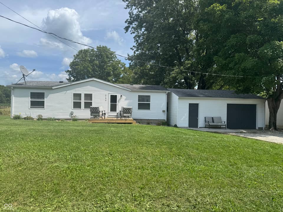 6196 S 300 E, Markleville