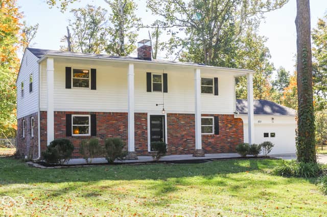 821 Merry Lane, Greenwood, IN 46142, photo 2 of 66