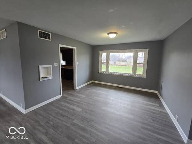 203 W Walnut Street, Farmland, IN 47340, photo 5 of 14