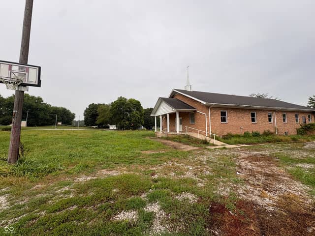 7289 S County Road 445 W, Greencastle, IN 46135, photo 3 of 40