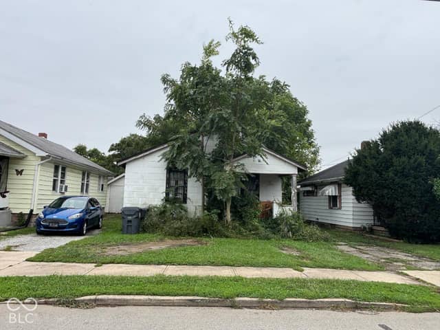 625 W 22nd Street, Anderson, IN 46016, photo 2 of 11
