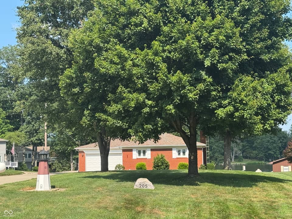 205 W Oneida Trail, Greensburg