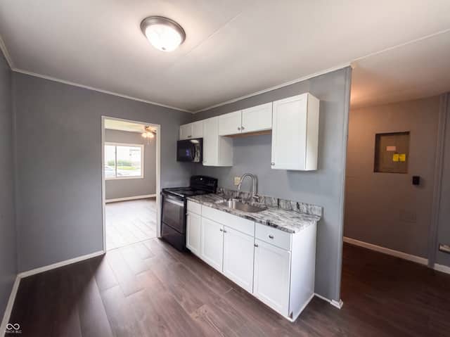 4206 E 16th Street, Indianapolis, IN 46201, photo 3 of 15