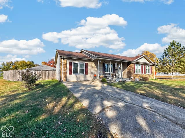 135 E Harrison Drive, Seymour, IN 47274, photo 3 of 35