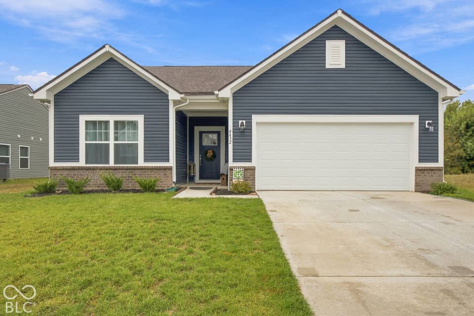 4432 Sedgewick Court, Columbus, IN 47201, photo 1 of 40