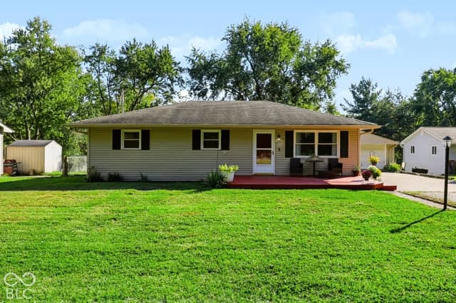 4651 Old Smith Valley Road, Greenwood, IN 46143, photo 2 of 39