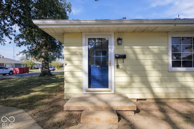 1317 Pennsylvania Street, Columbus, IN 47201, photo 3 of 28
