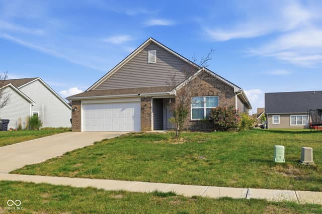 6430 W Mulberry Way, Greenfield, IN 46140, photo 4 of 40