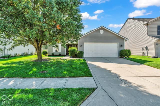10801 Ravelle Road, Indianapolis, IN 46234, photo 2 of 33