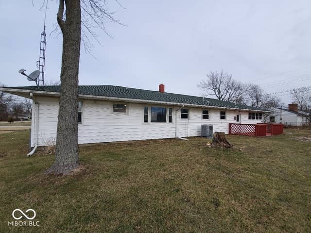 203 W Walnut Street, Farmland, IN 47340, photo 2 of 14