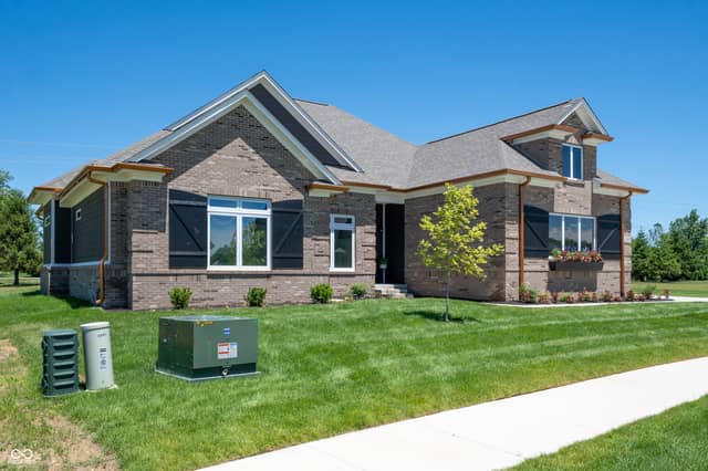 4248 Stone Lake Drive, Zionsville, IN 46077, photo 4 of 40