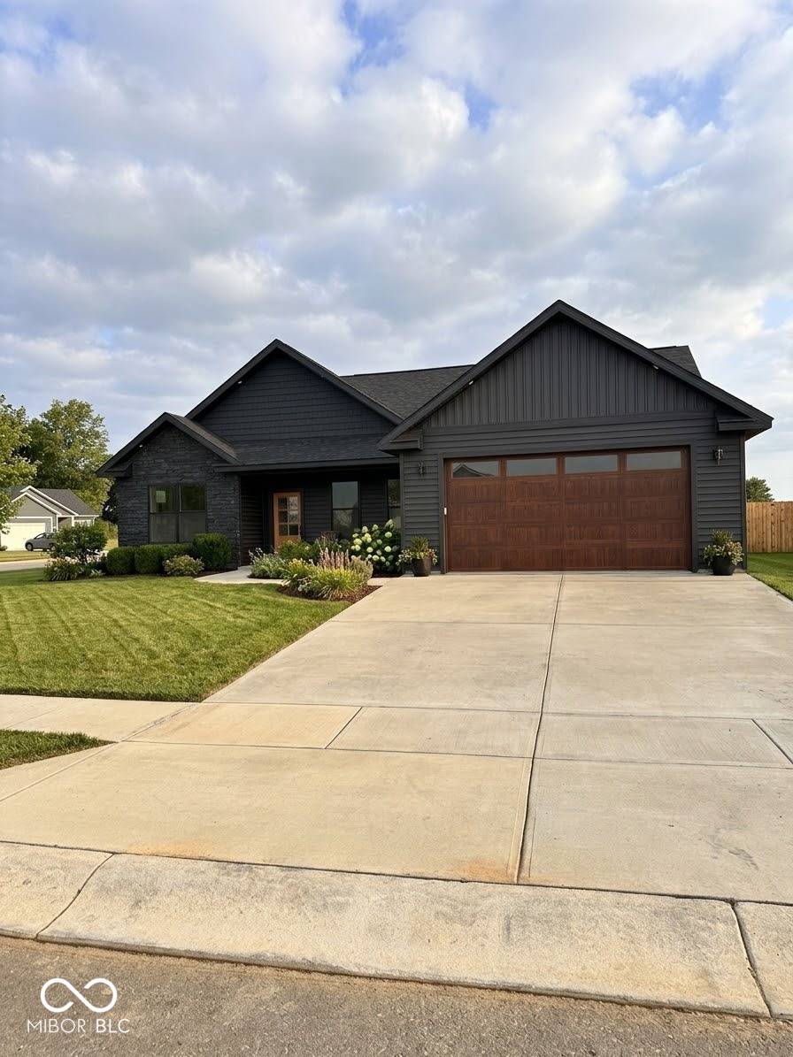 1521 N Washington Street, Rushville