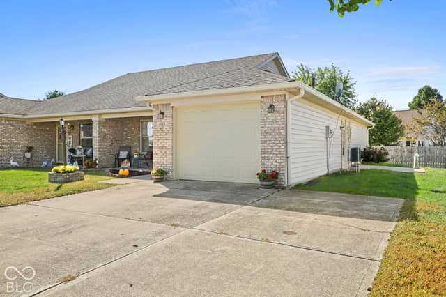 1320 Swan Drive, Franklin, IN 46131, photo 5 of 35