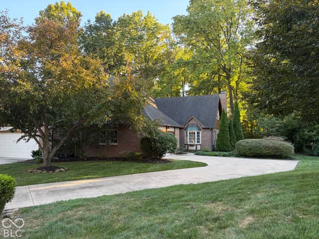 2065 Oldfields Circle South Drive, Indianapolis, IN 46228, photo 3 of 24