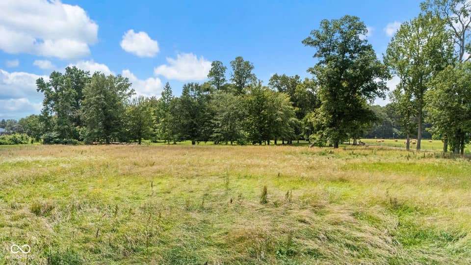2672 S Lake Road S, Scottsburg