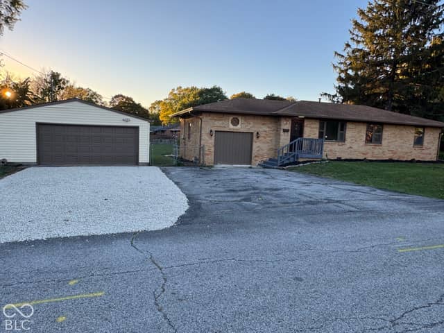 340 N Edmondson Avenue, Indianapolis, IN 46219, photo 2 of 27