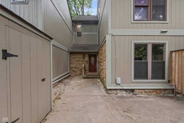 4206 Woodsage Trace, Indianapolis, IN 46237, photo 2 of 32
