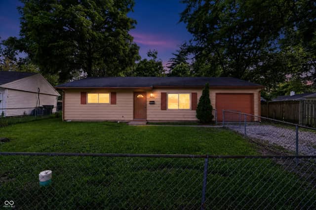 9926 Montery Road, Indianapolis, IN 46235, photo 3 of 11