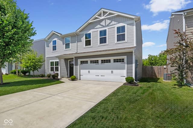202 Traditions Pass, Greenwood, IN 46143, photo 2 of 39