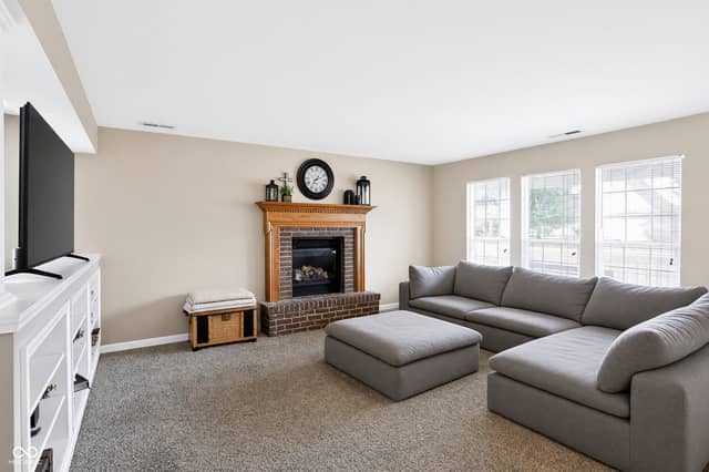 4317 W Summerhaven Drive, New Palestine, IN 46163, photo 4 of 20