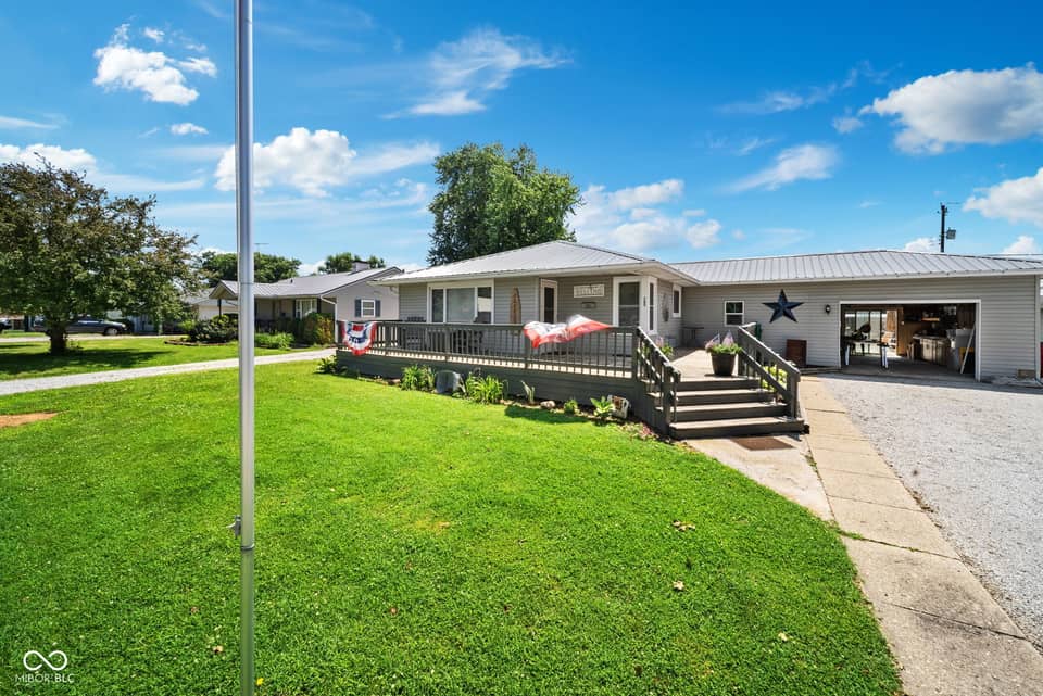 705 Maple, Rockville